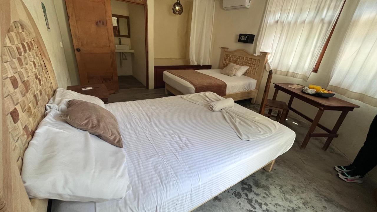 Karen'S Hotel تولوم المظهر الخارجي الصورة